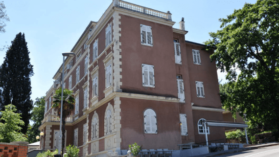 Een gebouw van Rijeka University in Kroatië