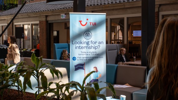 banner of TUI internship network