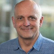 Portretfoto van Hans de Nie