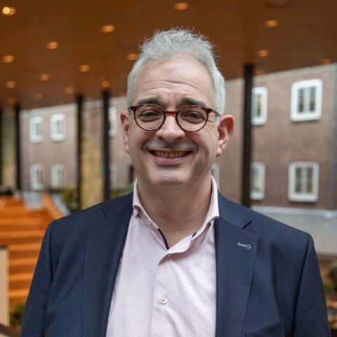 Portretfoto van Dirk Broeren