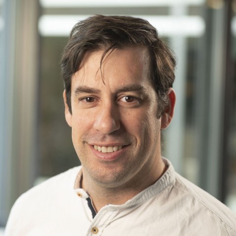 Portretfoto van Carlos Santos