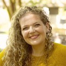 Portretfoto van Nina Saunders