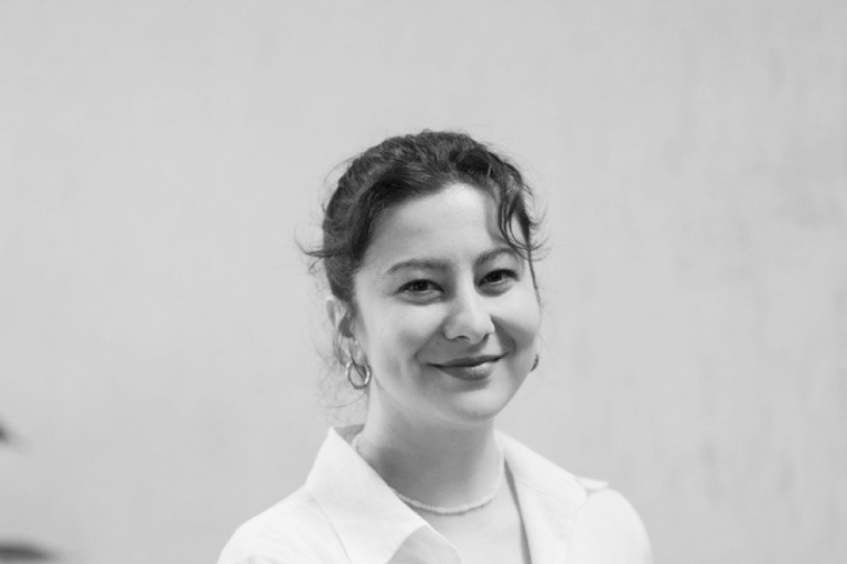 Portretfoto van Deniz Kurt