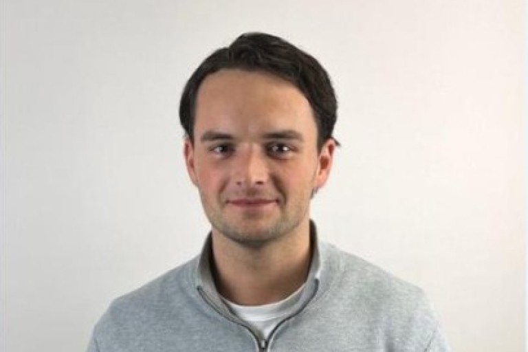 Portretfoto van Tim Husson