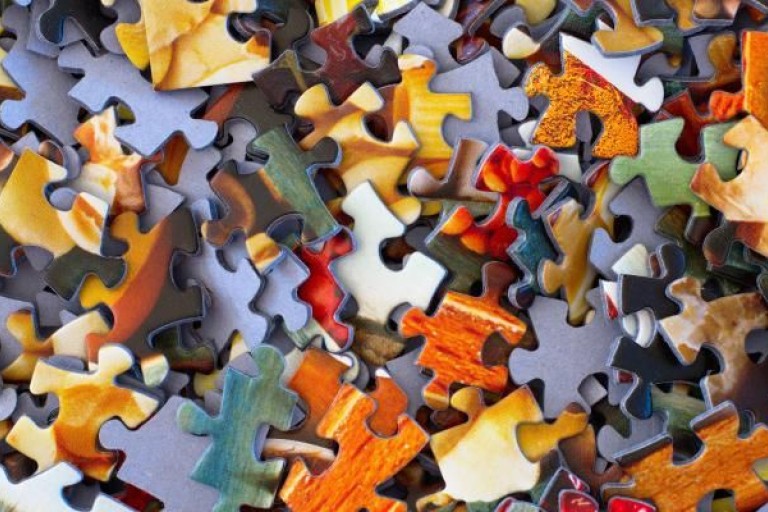 Een hoop puzzelstukjes
