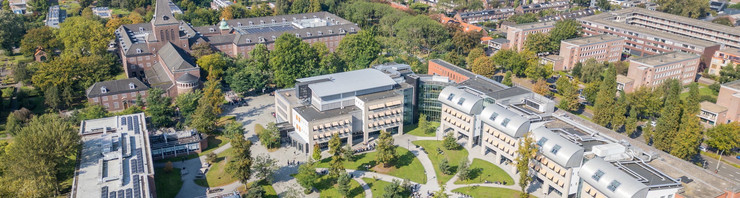 De BUas campus gezien vanuit de lucht