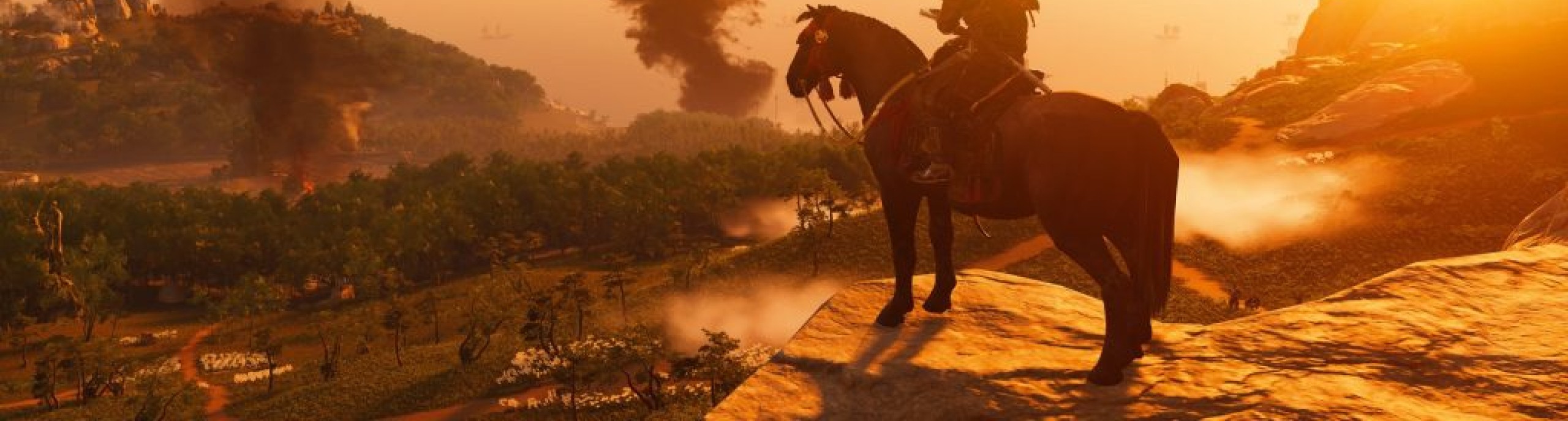 Een man zit op een paard in de videogame Ghost of Tsushima
