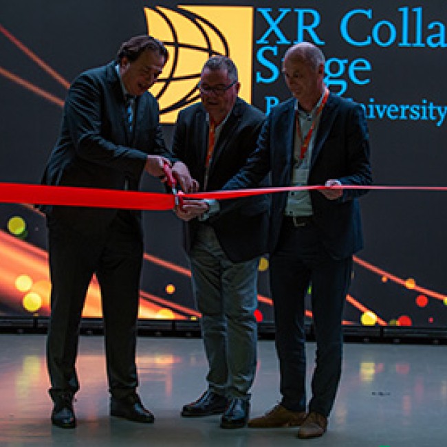 Opening XR Stage - Buas door College van Bestuur van BUas samen met partner ROE Visual