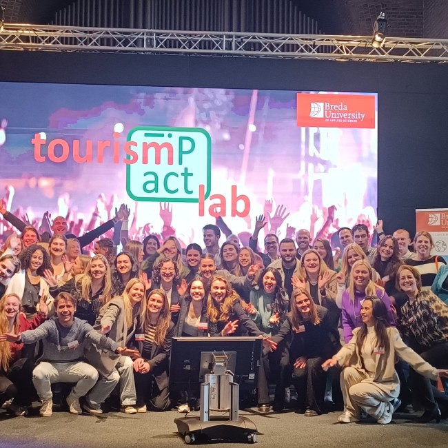 Groepsfoto van studenten tijdens het Tourism Impact Lab