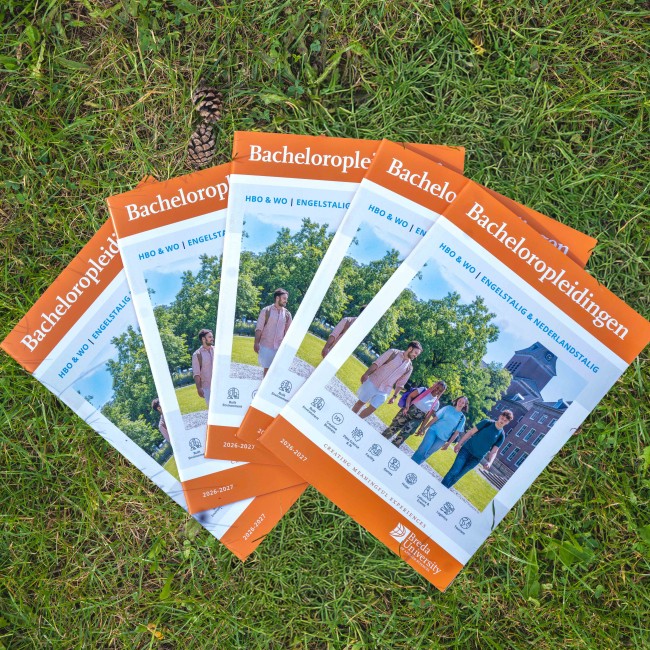 Foto van de opleidingsbrochures
