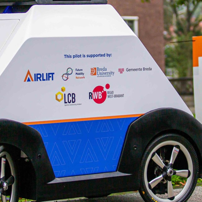Autonomous delivery robot on BUas campus in Breda