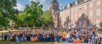 Groepsfoto internationale studenten tijdens internationale kick-off