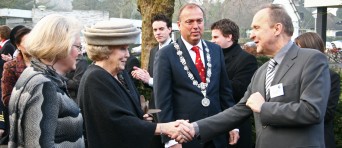 Beatrix opent de hogeschool