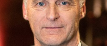 Portretfoto van Nico van Os