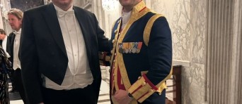 Jorrit Snijder en andere man bij staatsbezoek aan Oman