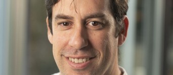 Portretfoto van Carlos Santos